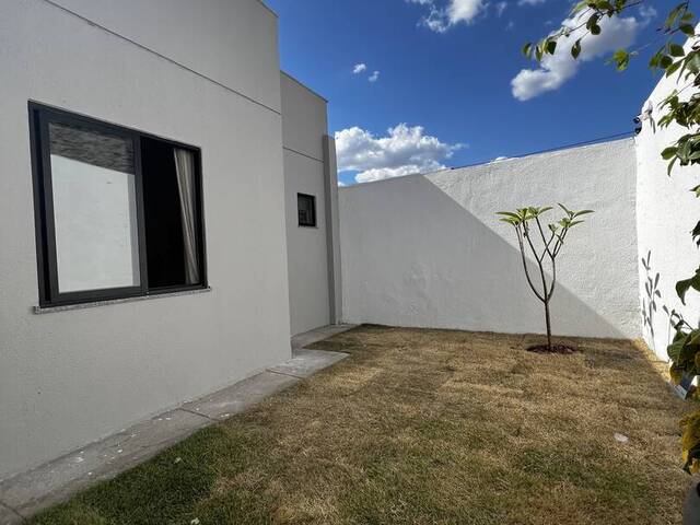 #120 - Casa para Venda em Feira de Santana - BA - 3