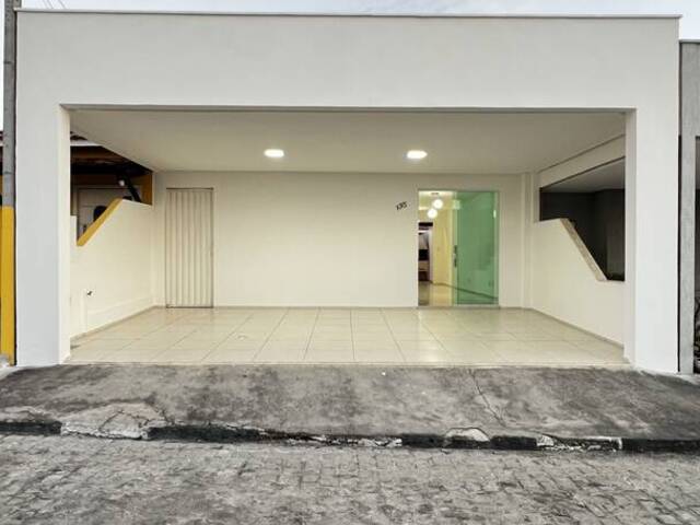 #124 - Casa para Venda em Feira de Santana - BA