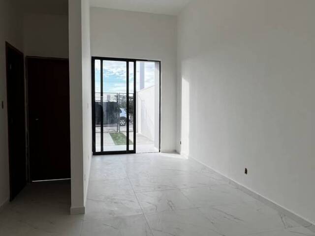 #125 - Casa para Venda em Feira de Santana - BA