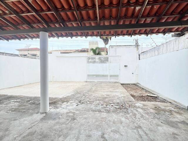 #130 - Casa para Venda em Feira de Santana - BA
