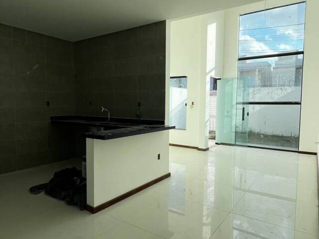 #132 - Casa para Venda em Feira de Santana - BA