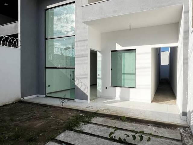 #132 - Casa para Venda em Feira de Santana - BA