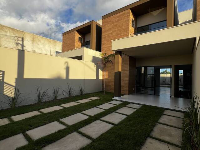 #133 - Casa para Venda em Feira de Santana - BA - 2
