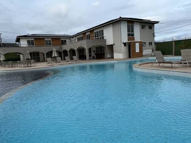#143 - Casa para Venda em Feira de Santana - BA
