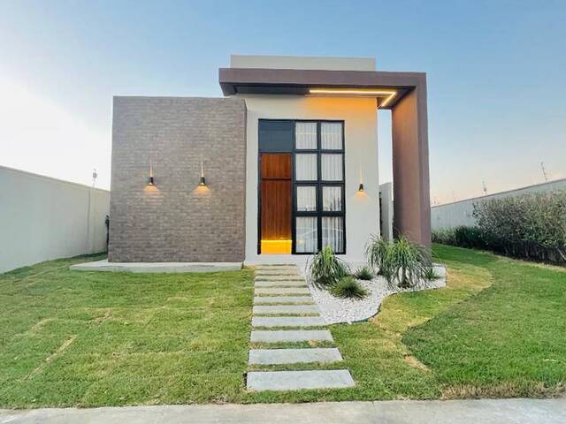 #156 - Casa para Venda em Feira de Santana - BA