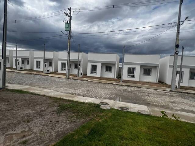 #169 - Casa para Venda em Feira de Santana - BA